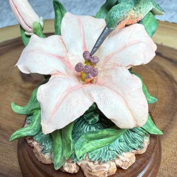 Vintage Westland Hummingbird Chopin's Nocturn Porcelain Wood Musical Figurine - Picture 9 of 13